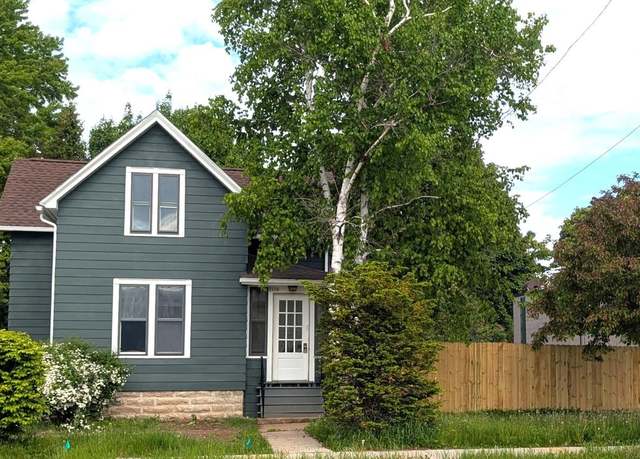 Property at 2316 Oregon St, Oshkosh, WI 54902, 4 beds, 2 baths