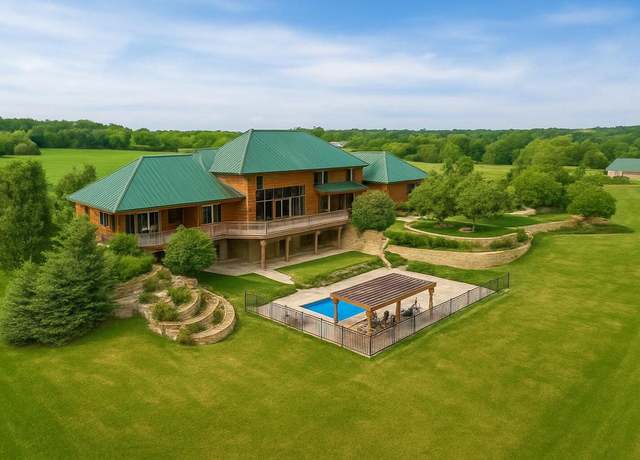 Property at 2269 Powder Hill Rd, Hartford, WI 53027, 7 beds, 5.5 baths