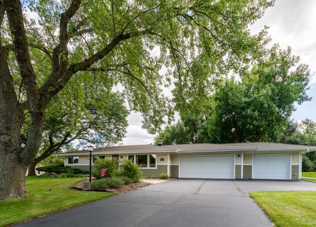 Property at 21525 Belgren Rd, Waukesha, WI 53186, 3 beds, 1.5 baths