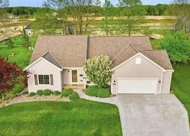Property at 342 Cedar Crest Dr, Slinger, WI 53086, 3 beds, 2.5 baths