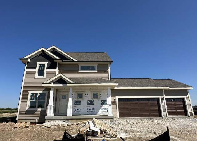 Property at 1721 Hammock Ln, Oconomowoc, WI 53066, 4 beds, 2.5 baths