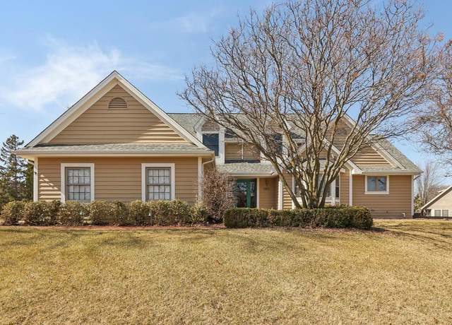 Property at 9801 S Fox Run, Oak Creek, WI 53154, 4 beds, 2.5 baths