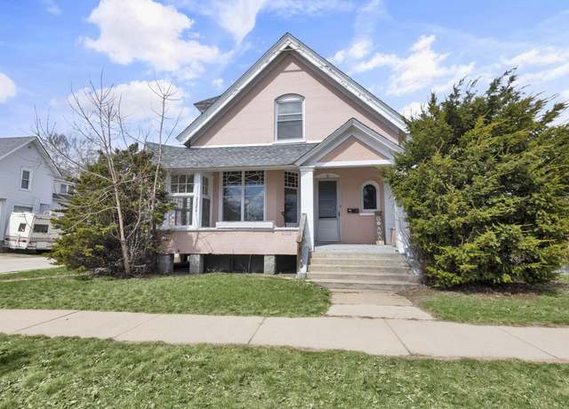 Property at 2728 Hall Ave, Marinette, WI 54143, 4 beds, 2 baths