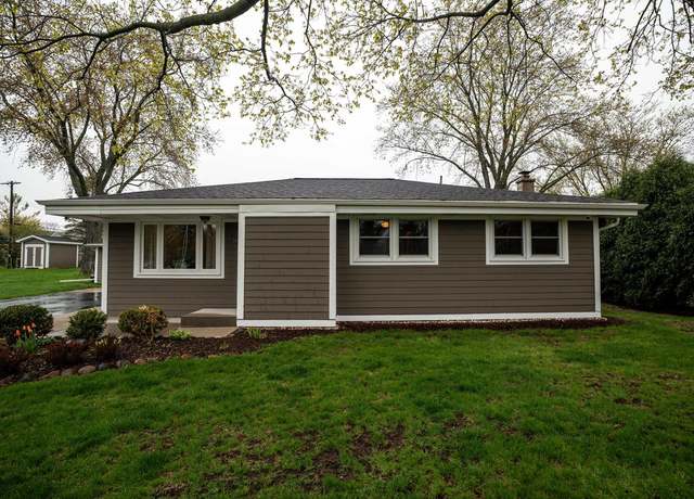 Property at 14508 W Brian Rd, New Berlin, WI 53151, 3 beds, 2 baths
