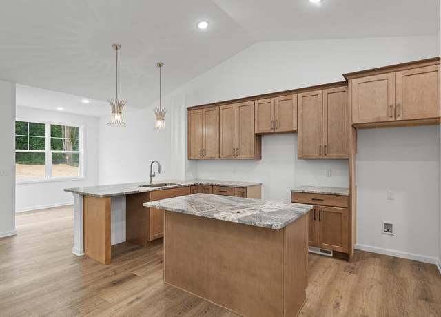 Property at 1575 Meadowview Ct, Whitewater, WI 53190, 3 beds, 2 baths