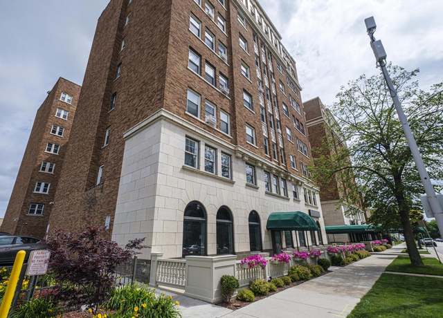 Property at 1028 E Juneau Ave #330, Milwaukee, WI 53202, 1 bed, 1 bath