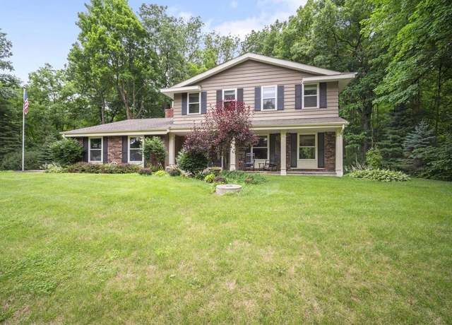 Property at W265S7580 Crestview Dr, Waukesha, WI 53189, 4 beds, 1.5 baths