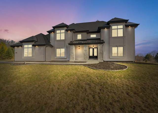 Property at 14195 N Twin Oaks Ln, Mequon, WI 53097, 5 beds, 3.5 baths