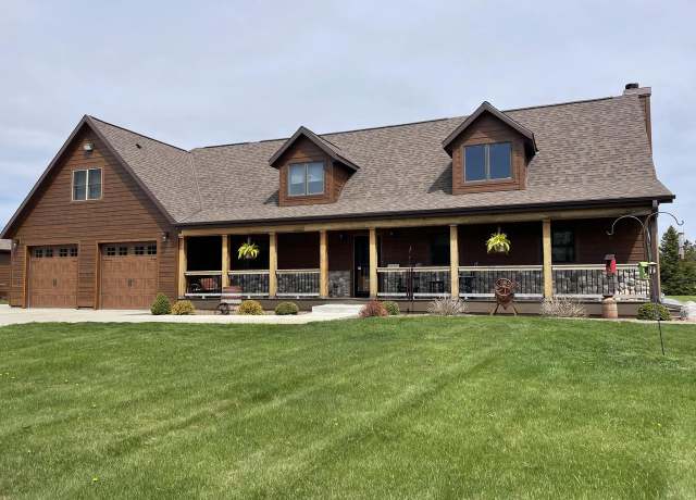 Property at 4726 Faith Ln, West Bend, WI 53095, 4 beds, 3 baths