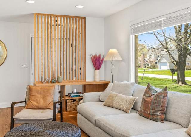 Property at 9076 N Meadowlark Ln, Bayside, WI 53217, 3 beds, 1.5 baths