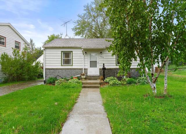 Property at 309 W Washington Ave, Hartford, WI 53027, 2 beds, 1 bath