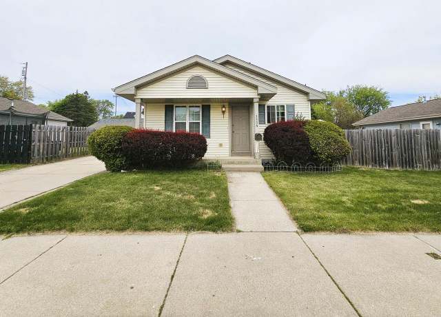 Property at 1114 West St, Racine, WI 53404, 3 beds, 2 baths