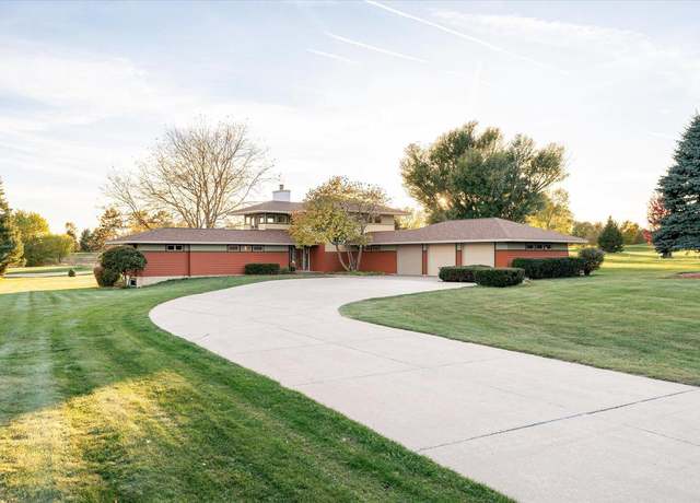 Property at 9842 Elkhorn Rd, Tomah, WI 54660, 4 beds, 3.5 baths