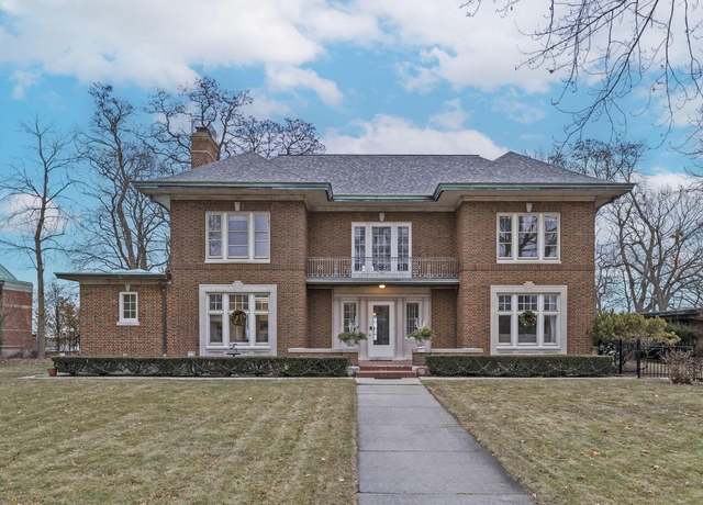 Property at 4408 N Lake Dr, Shorewood, WI 53211, 6 beds, 5.5 baths