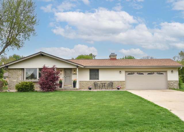 Property at 15065 W Mayflower Dr, New Berlin, WI 53151, 3 beds, 2.5 baths