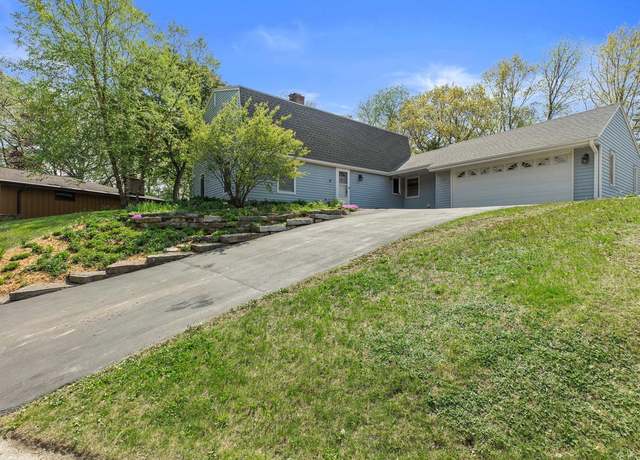 Property at 223 Debbie Dr, Waukesha, WI 53189, 4 beds, 2 baths