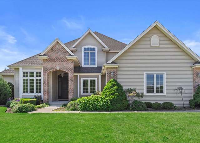 Property at 8050 West Ridge Dr, Pleasant Prairie, WI 53158, 4 beds, 3.5 baths