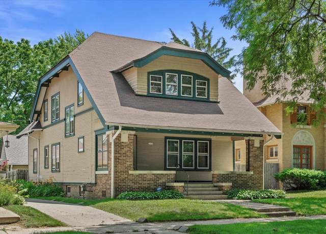 Property at 2430 N Grant Blvd, Milwaukee, WI 53210, 5 beds, 2 baths