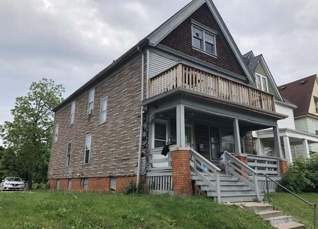 Property at 2014 N 35th St #2016, Milwaukee, WI 53208, 4 beds, 2 baths