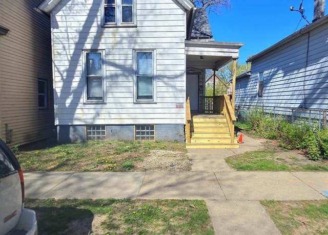 Property at 1639 S 7th St, Milwaukee, WI 53204, 4 beds, 1 bath