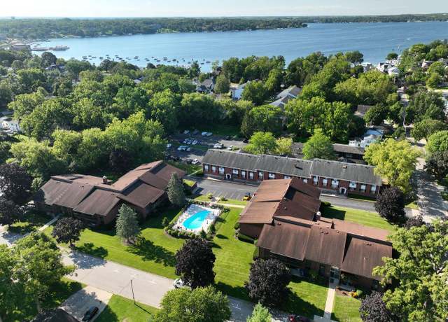 Property at 1250 Wisconsin St Unit 210B, Lake Geneva, WI 53147, 2 beds, 1.5 baths