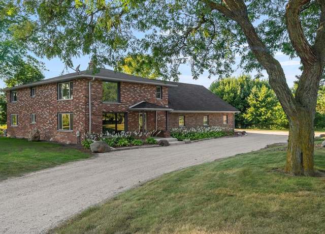 Property at 11211 N Swan Rd, Mequon, WI 53097, 4 beds, 3 baths