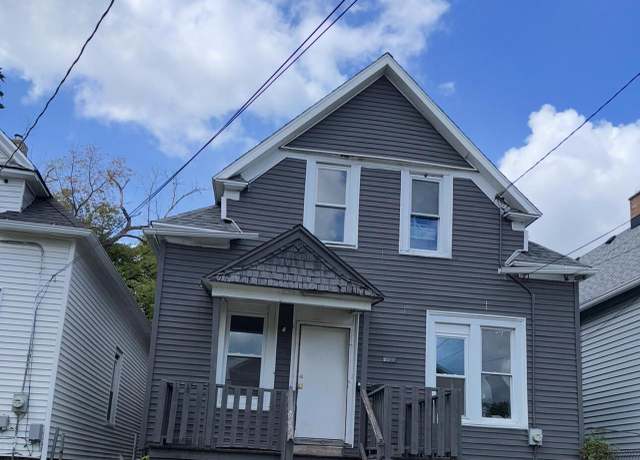 Property at 1925 N 30th St, Milwaukee, WI 53208, 4 beds, 1 bath