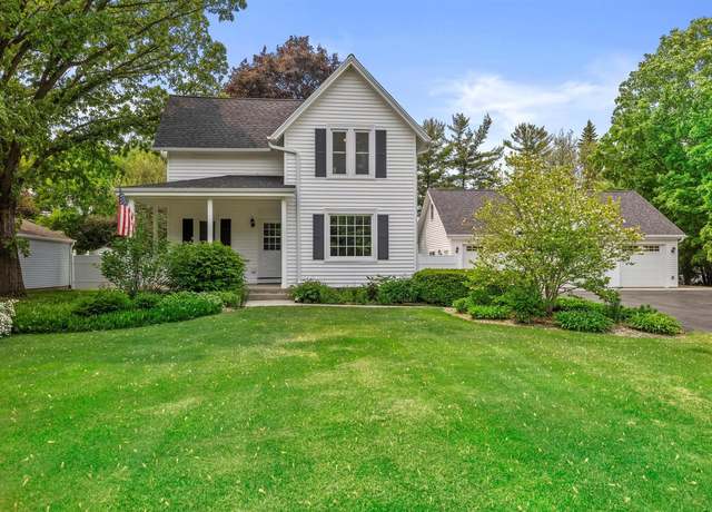 Property at W300N5407 County Rd E, Hartland, WI 53029, 3 beds, 1.5 baths