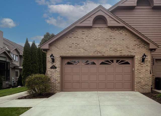 Property at 7515 W Mallory Way, Franklin, WI 53132, 2 beds, 2 baths