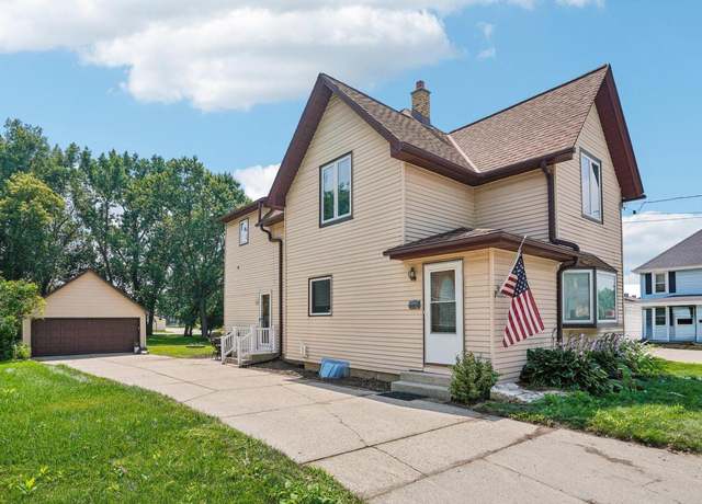 Property at N116W16389 Main St, Germantown, WI 53022, 4 beds, 1.5 baths