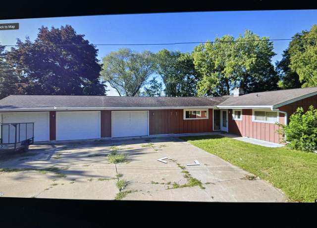 Property at 607 Riverview Ave, La Crescent, MN 55947, 3 beds, 2 baths