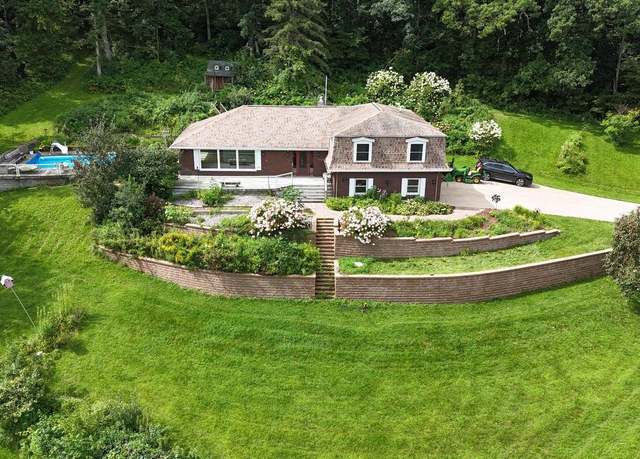 Property at 4191 Aspen Ln, La Crescent, MN 55947, 5 beds, 3 baths