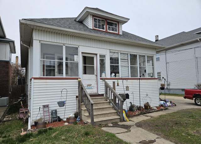 Property at 2624 67th St, Kenosha, WI 53143, 2 beds, 1 bath