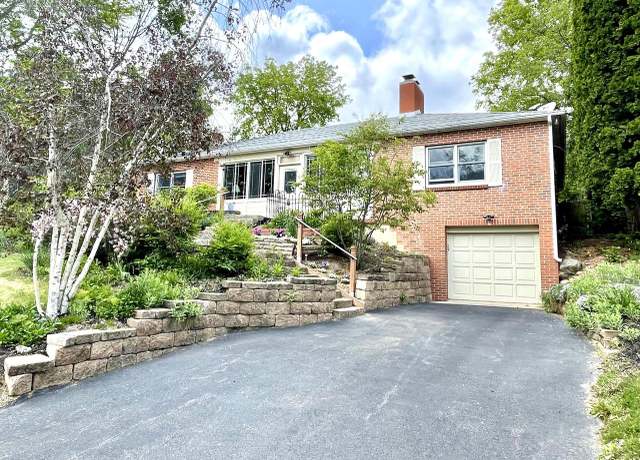Property at 1553 Orchard Ln, Lake Geneva, WI 53147, 2 beds, 2.5 baths