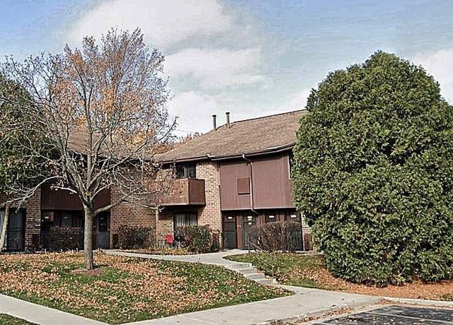 Property at 9117 N Park Plaza Ct, Brown Deer, WI 53223, 2 beds, 1.5 baths