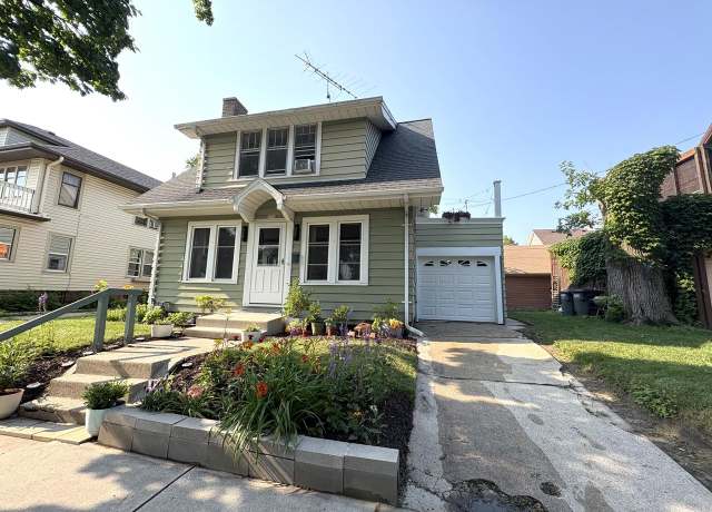 Property at 1214 Bluff Ave, Sheboygan, WI 53081, 3 beds, 1 bath