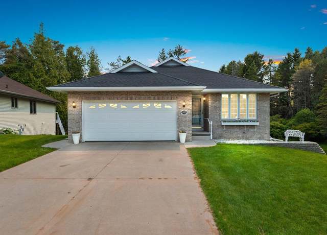 Property at 1305 Mahogany Run, Two Rivers, WI 54241, 3 beds, 3 baths