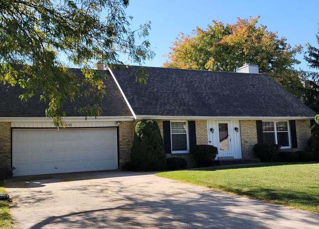 Property at 15199 W Fenway Ct, New Berlin, WI 53151, 3 beds, 1.5 baths