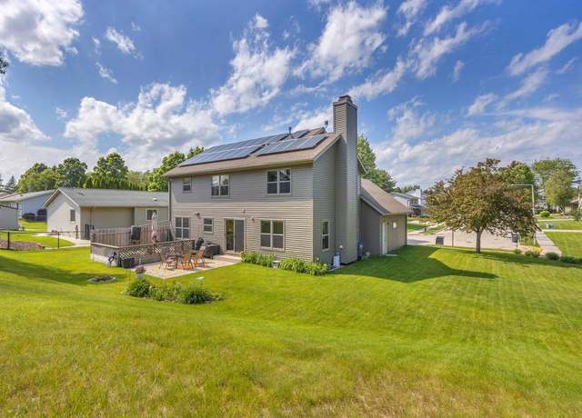 Property at 1001 Carmen Ave, Sheboygan, WI 53081, 4 beds, 2.5 baths