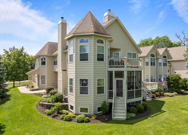Property at 1018 Terrace Ct Unit 43-5M, Lake Geneva, WI 53147, 3 beds, 3 baths