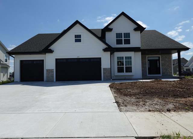 Property at 1235 Violet St, Oconomowoc, WI 53066, 4 beds, 2.5 baths