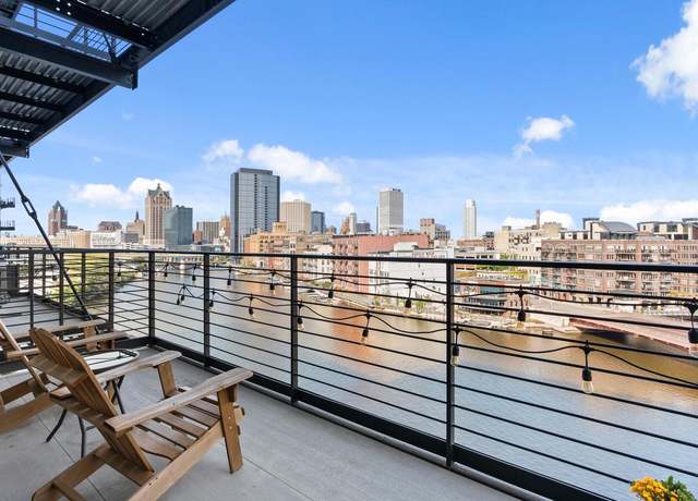 Property at 106 W Seeboth St #709, Milwaukee, WI 53204, 1 bed, 1 bath
