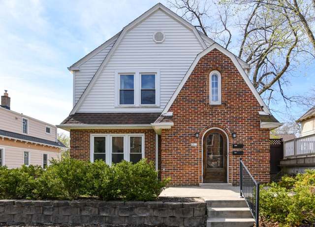 Property at 6811 Aetna Ct, Wauwatosa, WI 53213, 4 beds, 2 baths