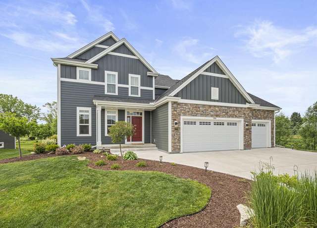 Property at 7949 W Oakwood Way, Franklin, WI 53132, 5 beds, 3 baths