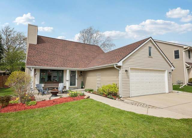 Property at 1312 Noel Ct, South Milwaukee, WI 53172, 3 beds, 2 baths