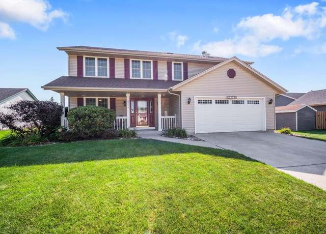 Property at 10384 S Katie Dr, Oak Creek, WI 53154, 3 beds, 2.5 baths
