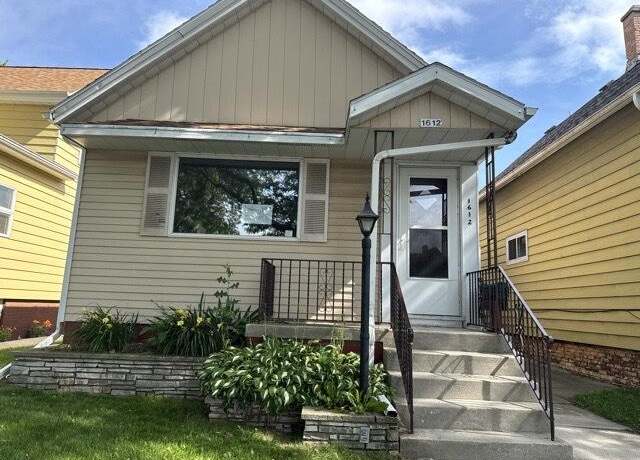 Property at 1612 Michigan Ave, Sheboygan, WI 53081, 2 beds, 1 bath