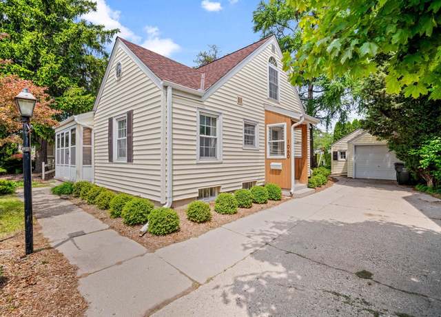 Property at 1060 W Silver Spring Dr, Glendale, WI 53209, 3 beds, 2 baths