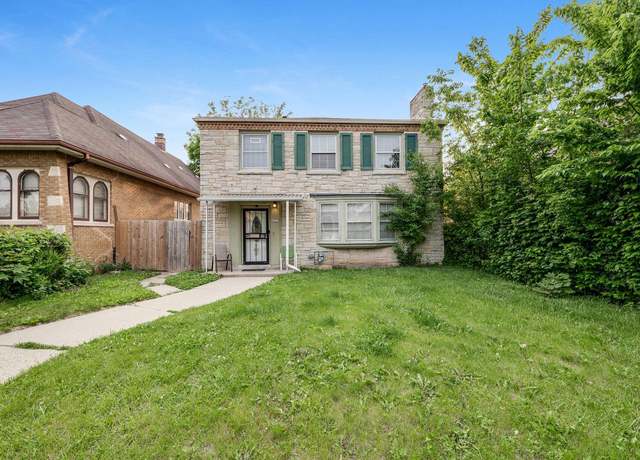 Property at 4215 N 16th St, Milwaukee, WI 53209, 3 beds, 1.5 baths