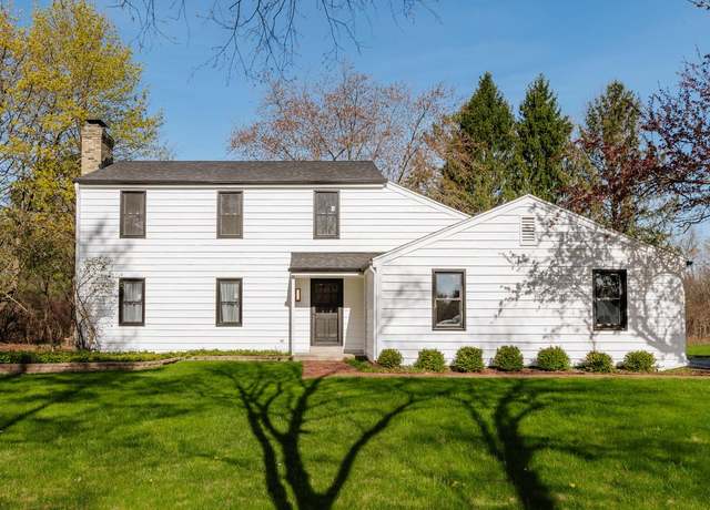 Property at 9851 N Thornapple Ln, Mequon, WI 53092, 4 beds, 2 baths